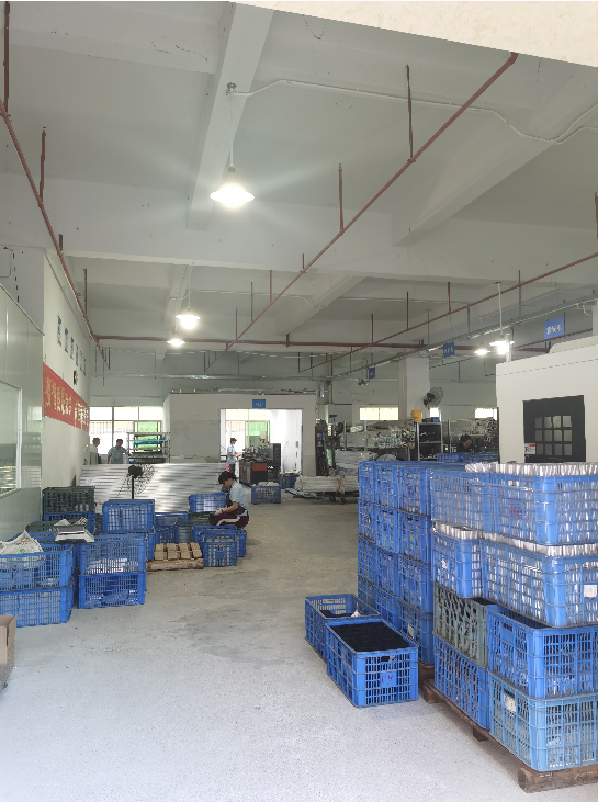 客戶訂單接踵而至，忙碌的發(fā)貨現場|鉑源五金